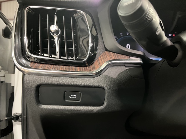 2024 Volvo V60 Cross Country B5 Plus photo 19