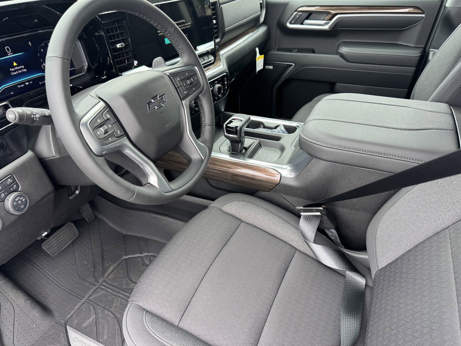 2025 Chevrolet Silverado 1500 RST photo 8