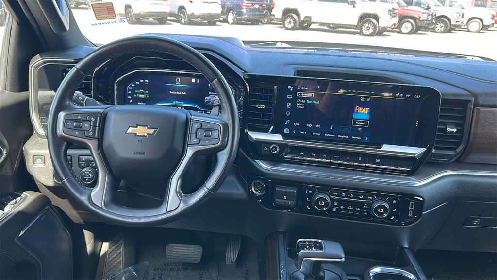2023 Chevrolet Silverado 1500 High Country photo 24