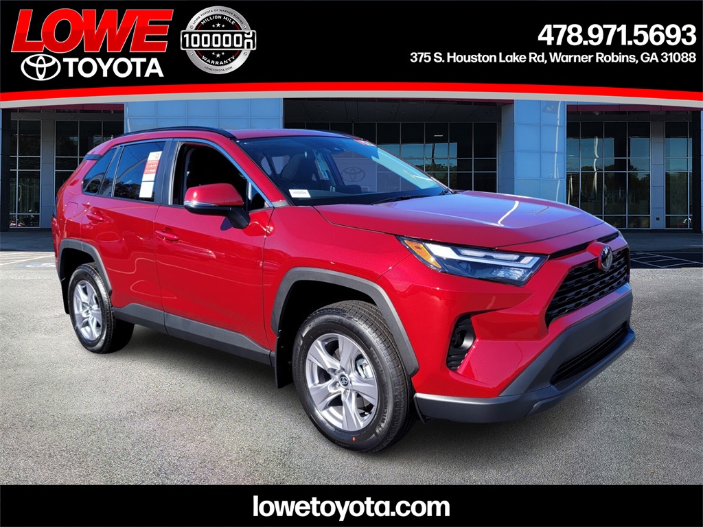 2025 Toyota RAV4 XLE's photo