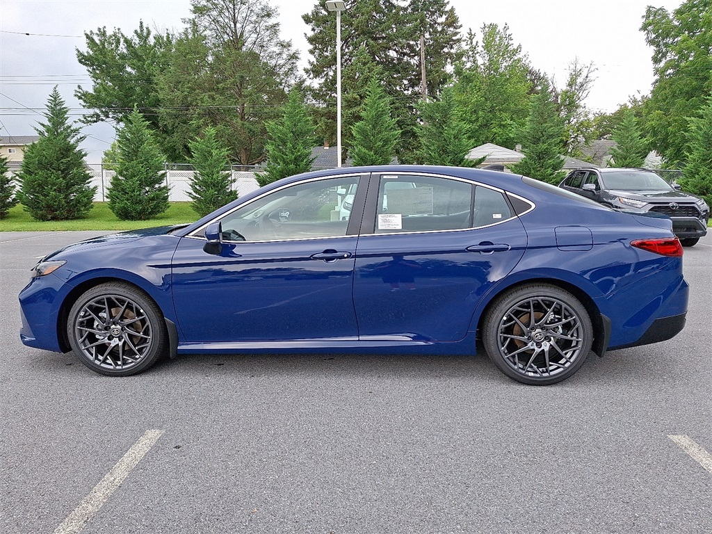 2025 Toyota Camry XLE photo 8