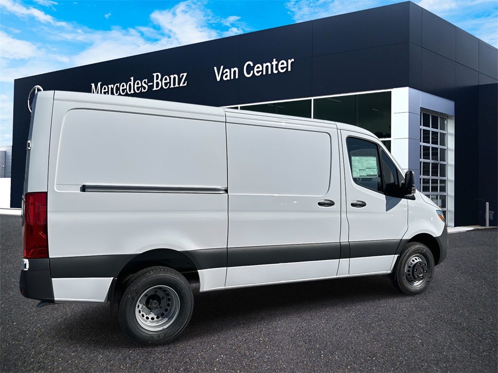 2026 Mercedes Benz Sprinter 3500 photo 2