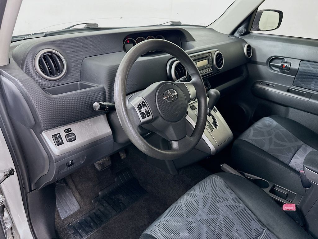 2011 Scion xB Base photo 9