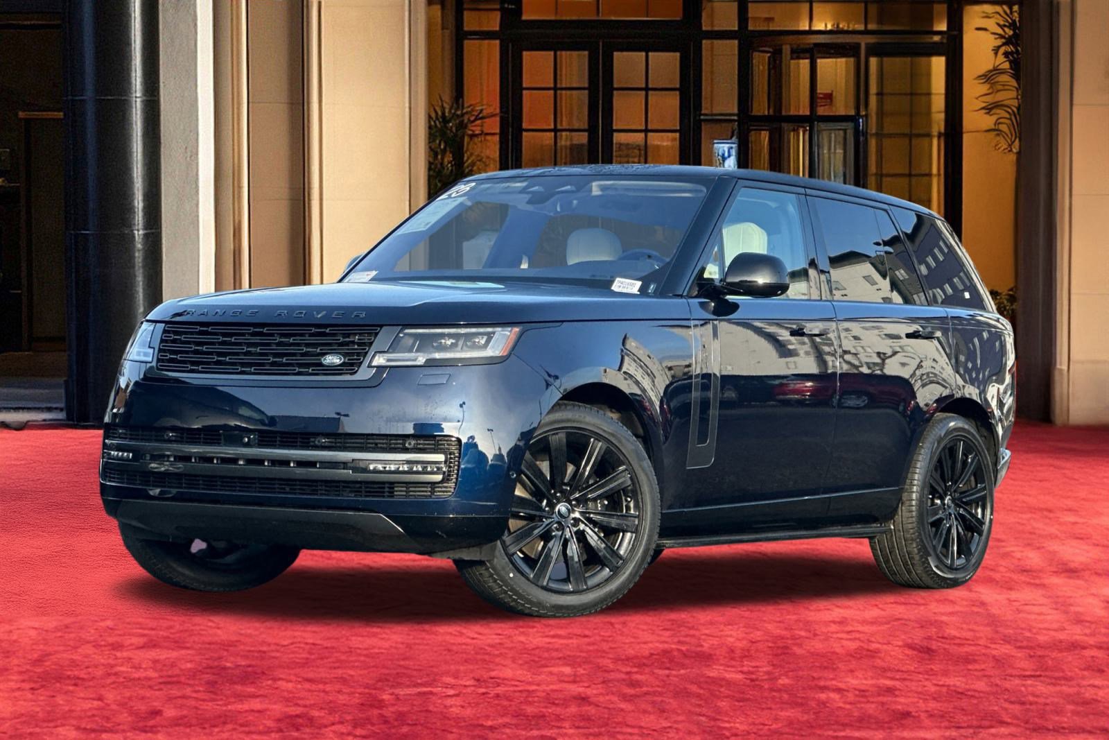 2023 Land Rover Range Rover SE's photo