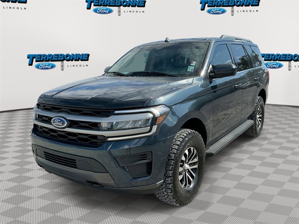 2023 Ford Expedition XLT's photo