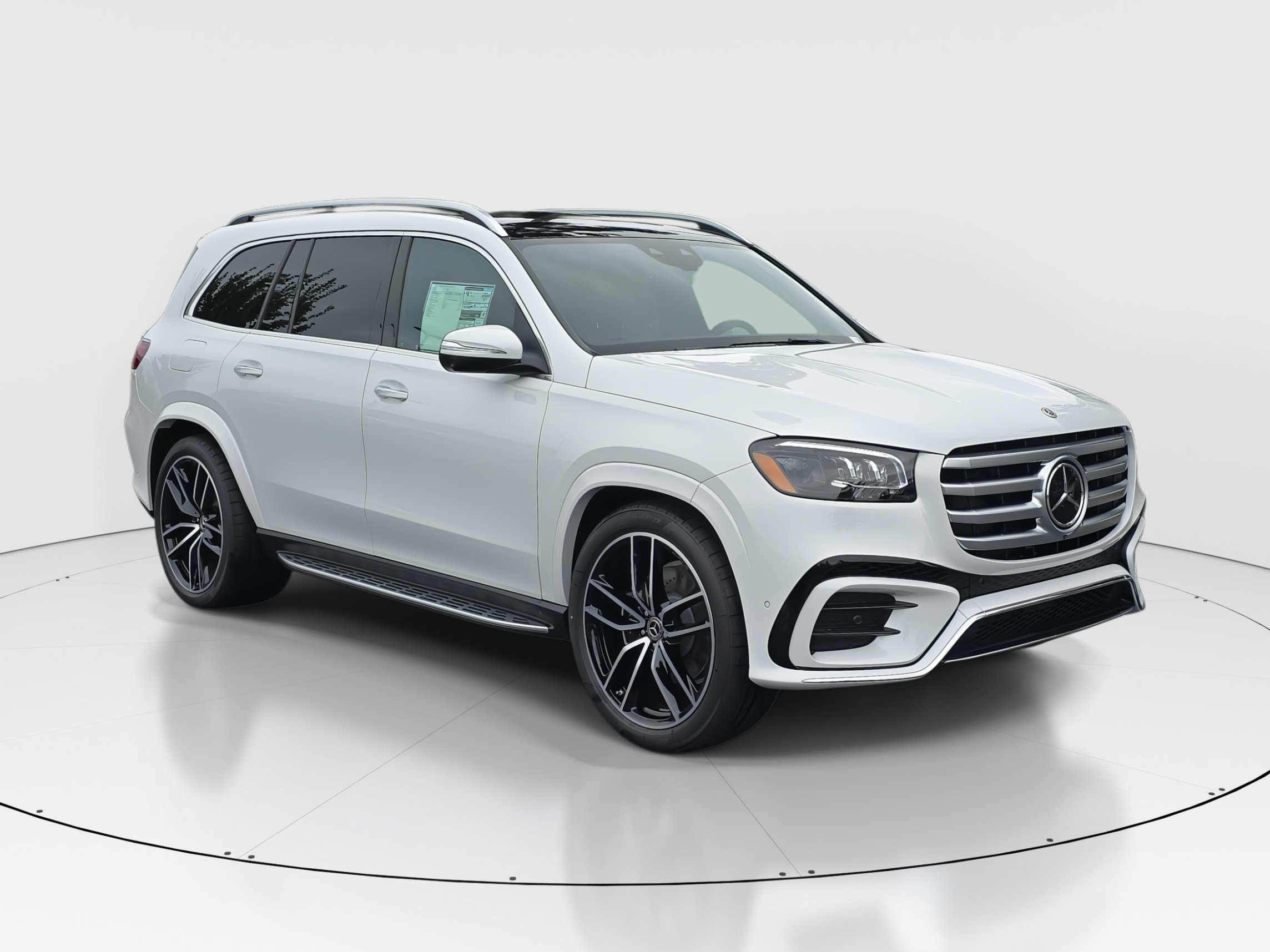 2025 Mercedes Benz GLS 580 4MATIC photo 2