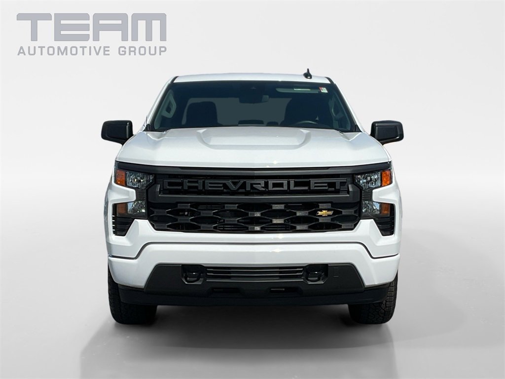 2025 Chevrolet Silverado 1500 Custom photo 2