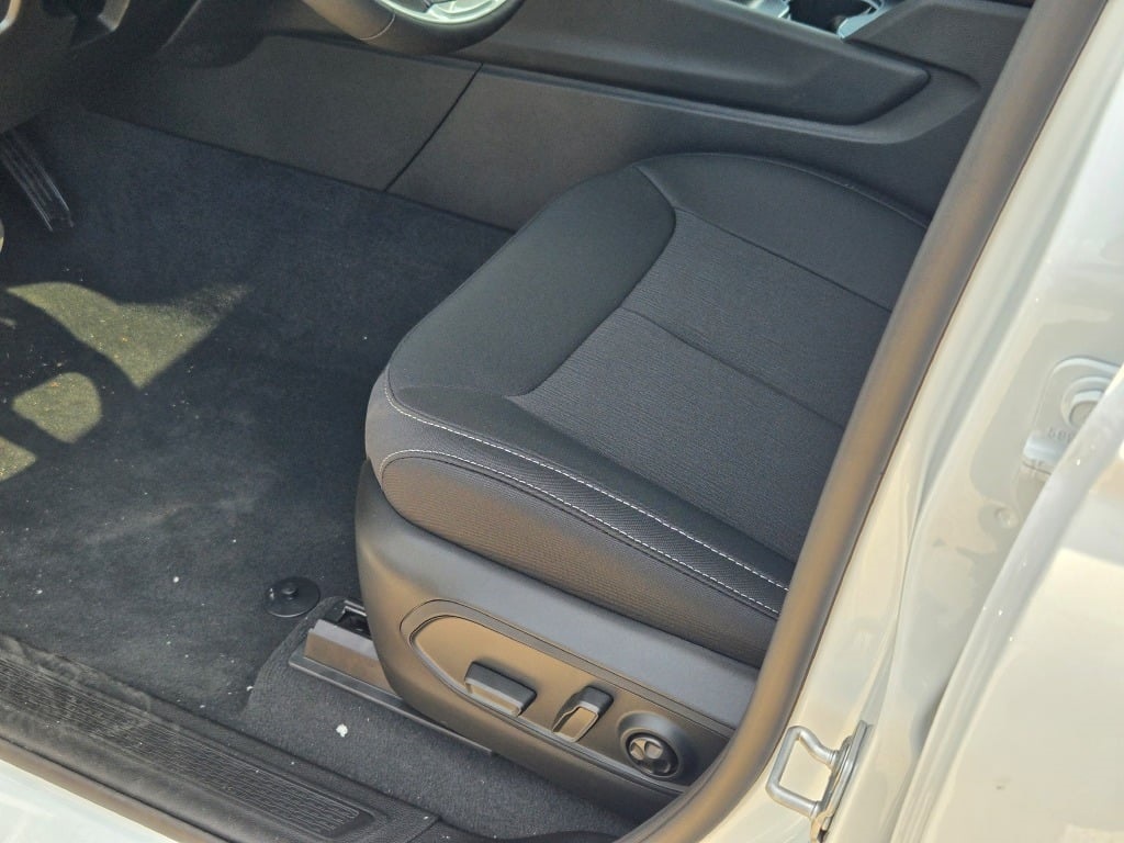 2025 Jeep Grand Cherokee Laredo photo 19