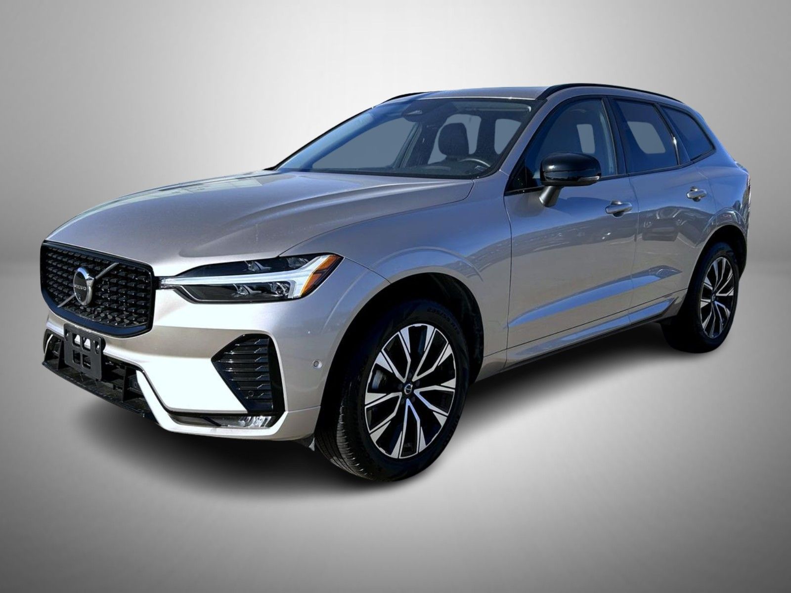 2025 Volvo XC60 Plus's photo