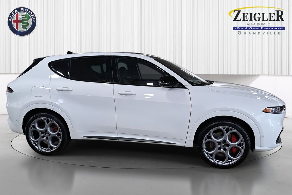 2025 Alfa Romeo Tonale Tributo Italiano photo 2