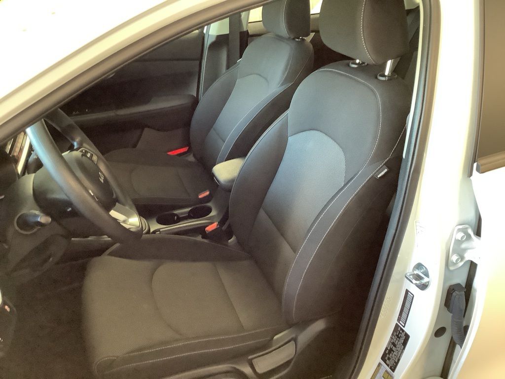 2024 Kia Forte LXS photo 28
