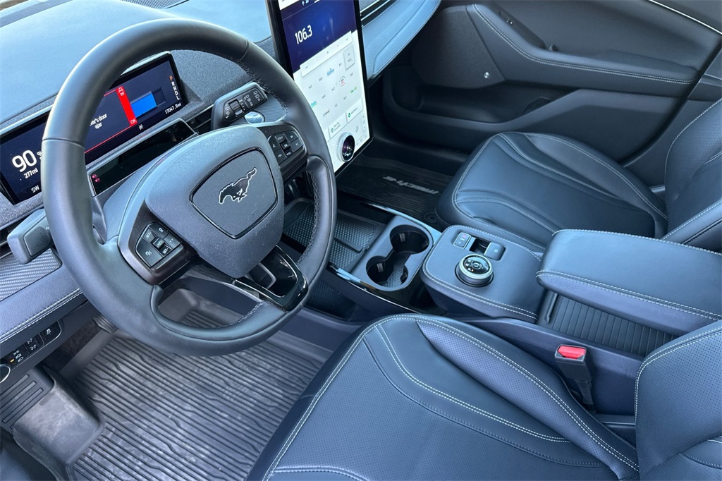 2024 Ford Mustang Mach-E Premium photo 10