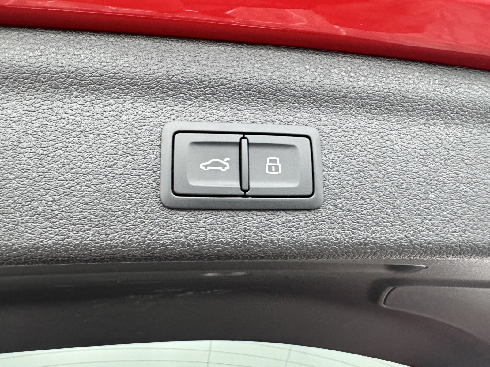 2024 Audi Q3 S line Premium photo 6