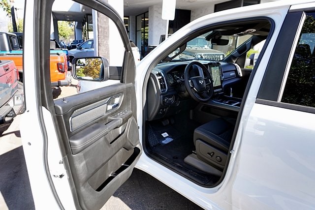 New 2026 Bright White Clear-Coat Exterior Paint RAM Big Horn/Lone Star image 44