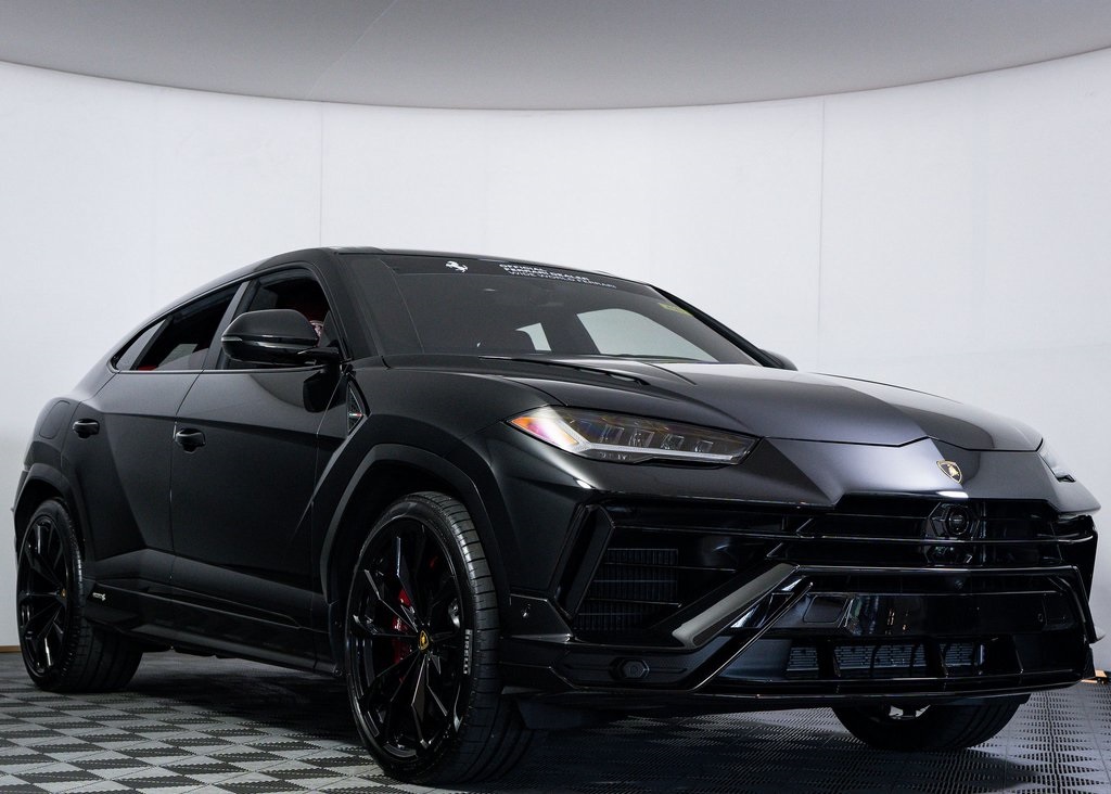 2024 Lamborghini Urus S photo 3