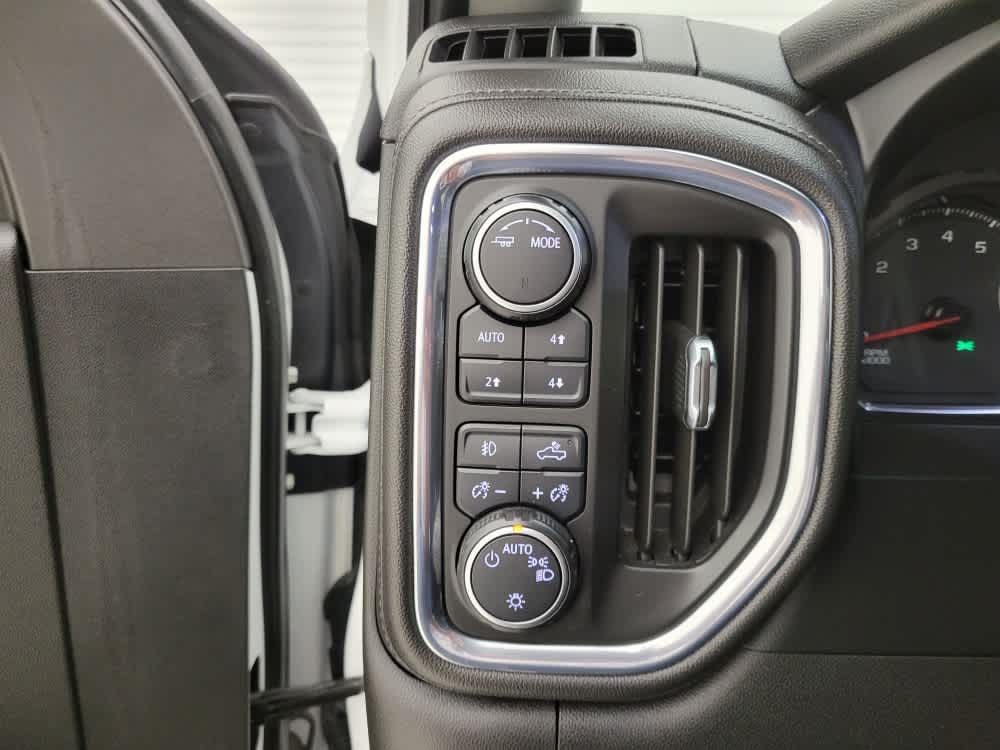 2021 Chevrolet Silverado 1500 RST photo 25
