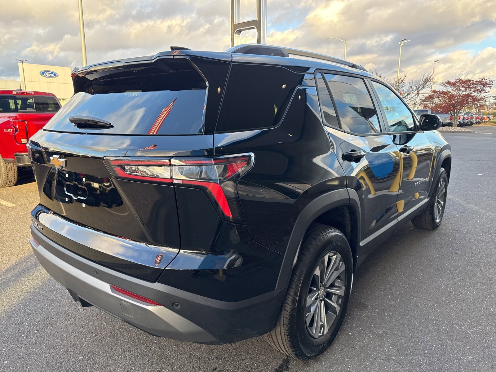 2026 Chevrolet Equinox LT photo 4