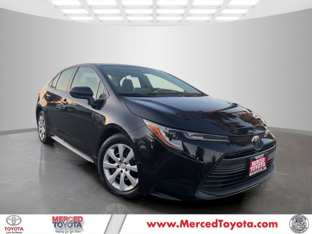 2023 Toyota Corolla LE's photo