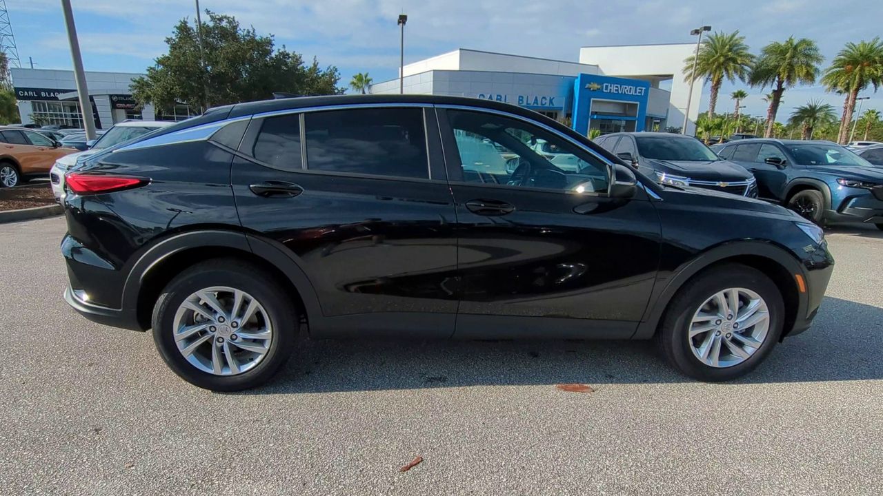 2025 Buick Envista Preferred photo 9