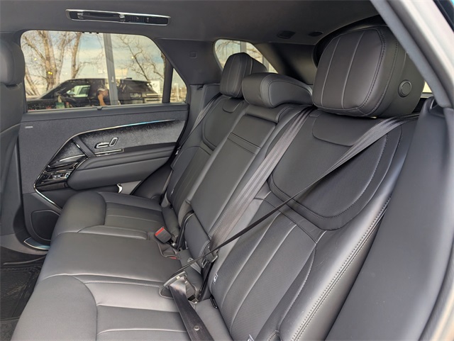 2025 Land Rover Range Rover Sport SE photo 9