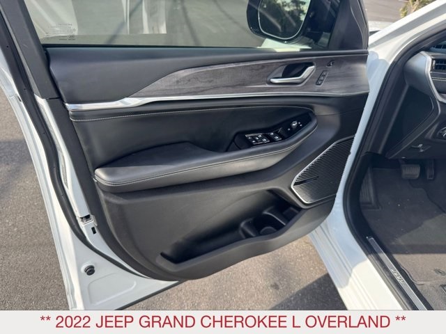 2022 Jeep Grand Cherokee Overland photo 8