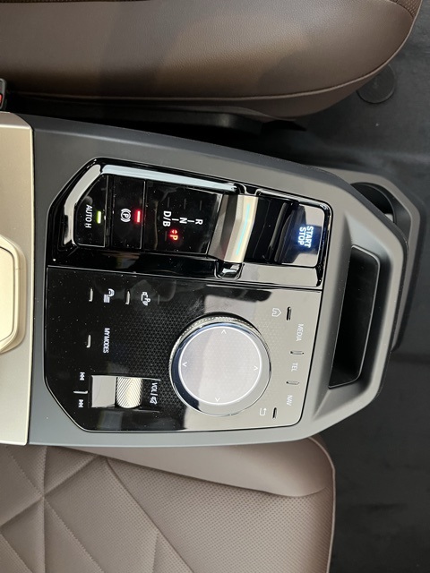 2026 Bmw iX photo 16