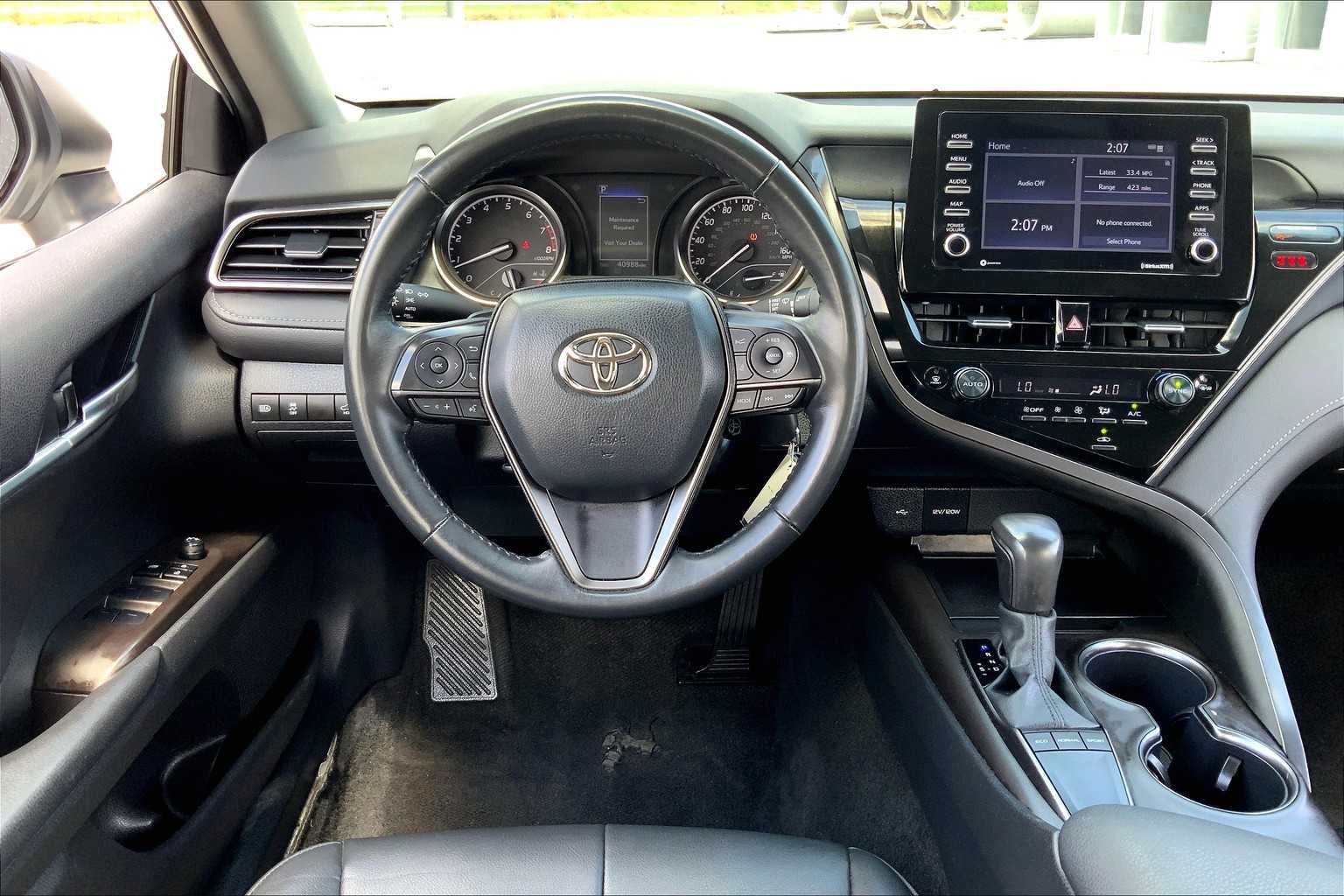 2024 Toyota Camry SE photo 5