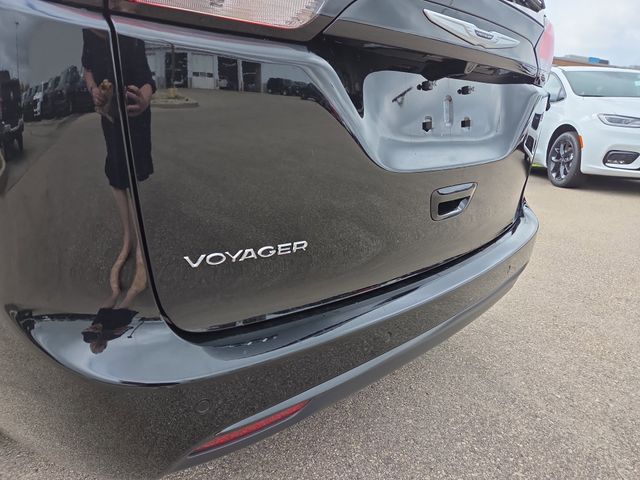 2026 Chrysler Voyager LX photo 31