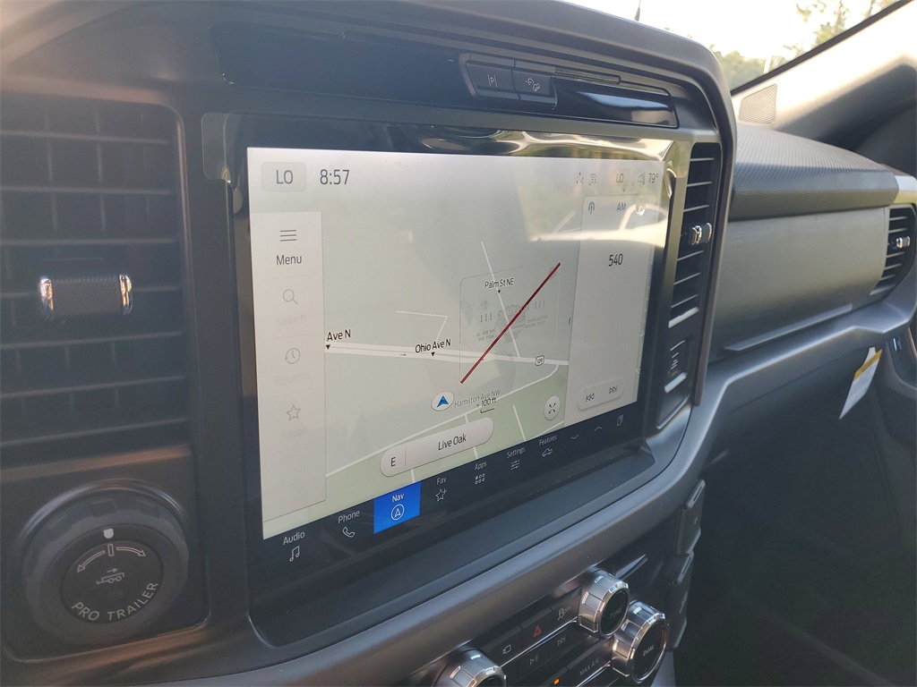 2025 Ford F-150 XLT photo 16