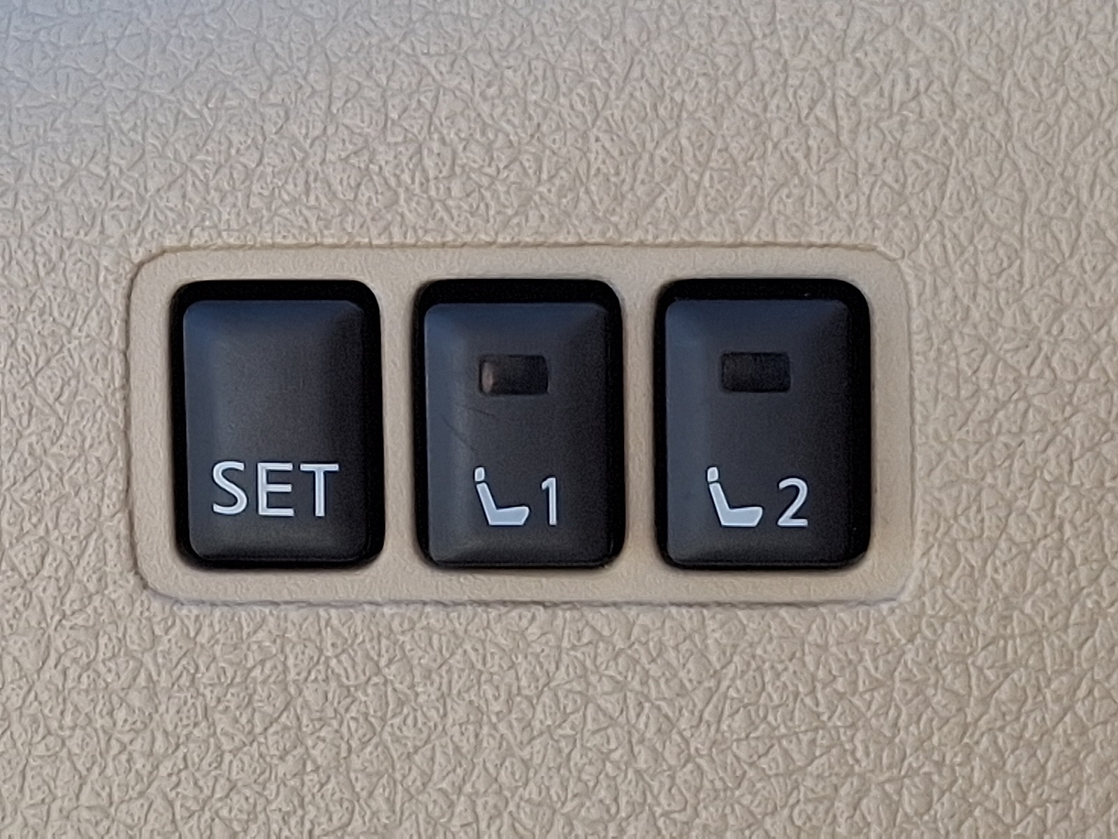 2019 Nissan Rogue SV photo 21