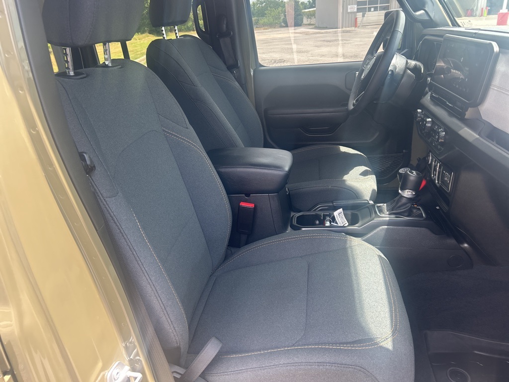 2025 Jeep Wrangler Sport S photo 17