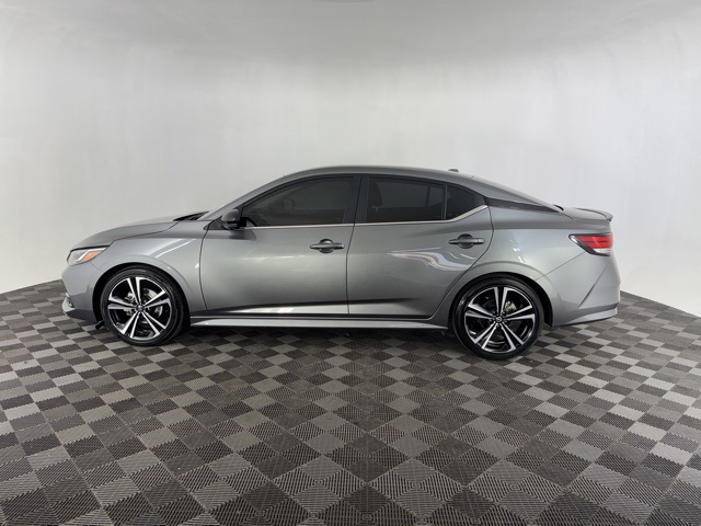 2023 Nissan Sentra SR photo 3