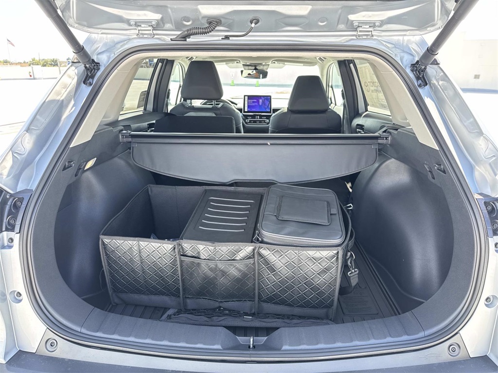 2026 Toyota Corolla Cross XLE photo 4