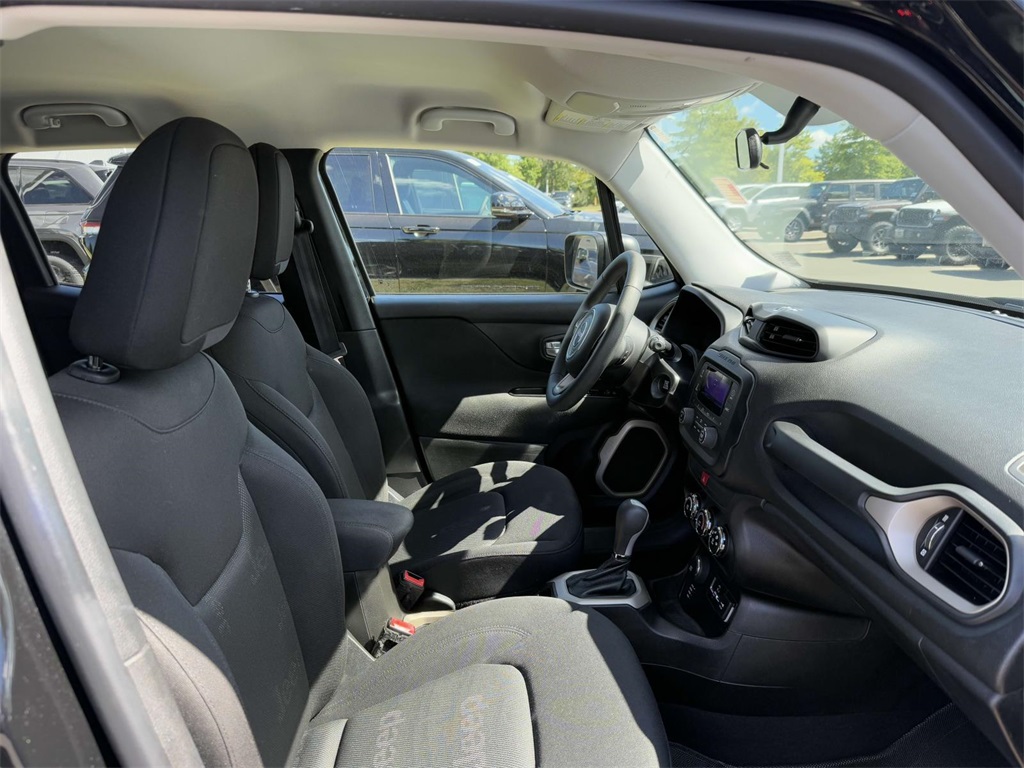 2017 Jeep Renegade Sport photo 11