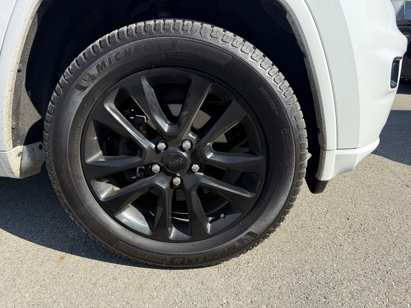 2020 Jeep Grand Cherokee Altitude photo 4
