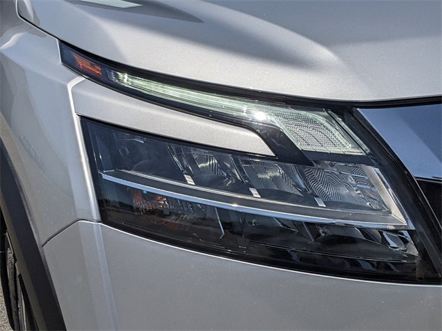 2022 Nissan Pathfinder SL photo 6