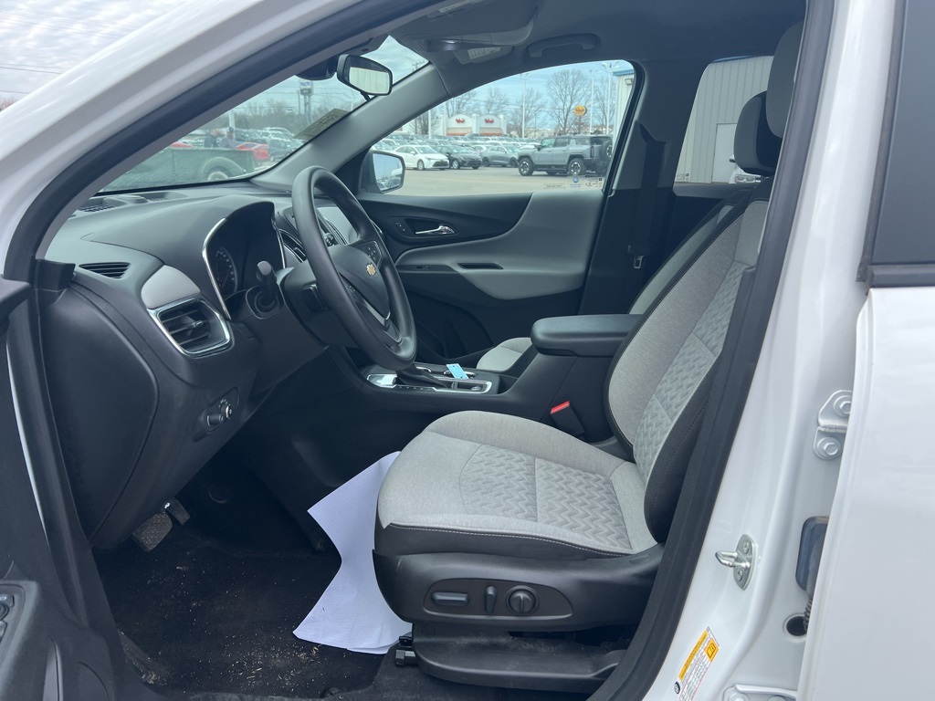 2022 Chevrolet Equinox LS photo 7