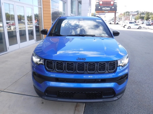 2026 Jeep Compass Latitude photo 4