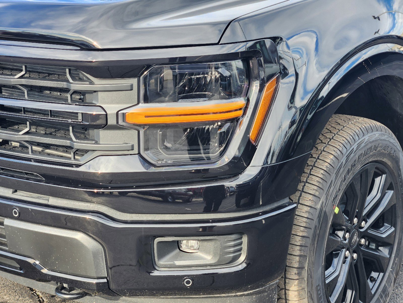 2025 Ford F-150 XLT photo 5