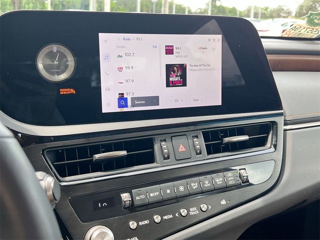 2024 Lexus ES 350 Premium photo 14