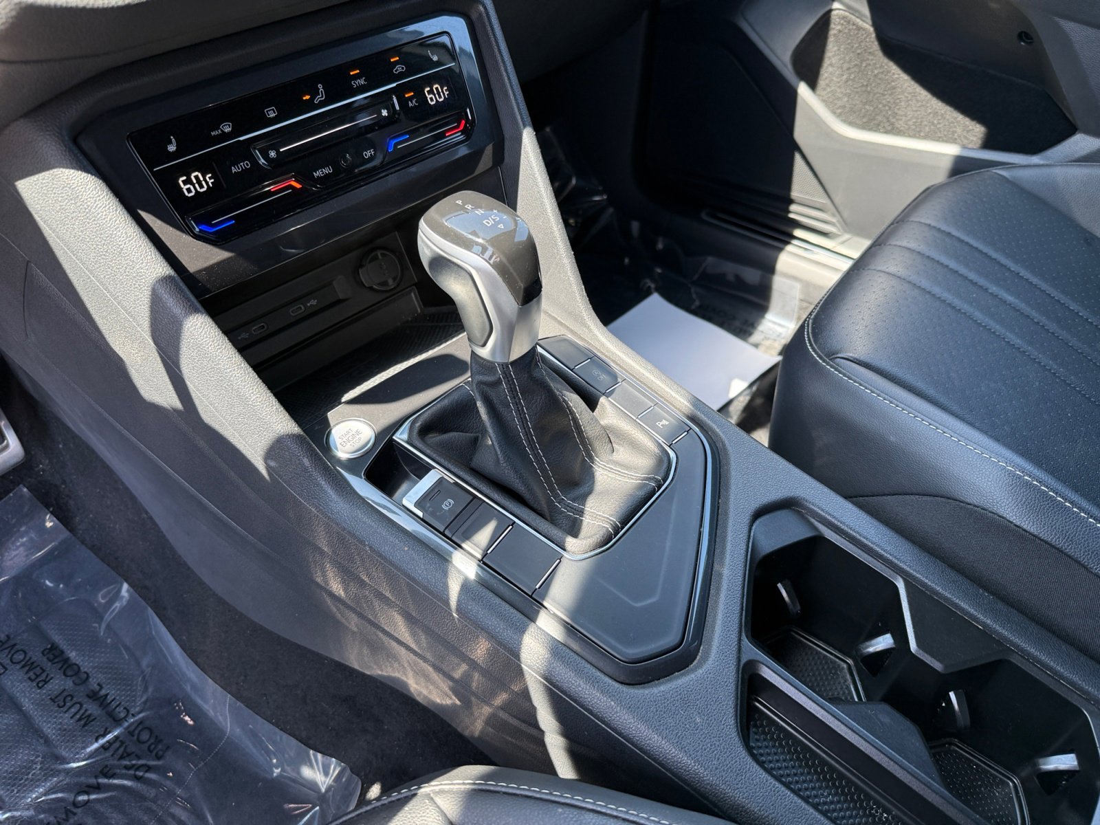 2022 Volkswagen Tiguan SE R-Line Black photo 13