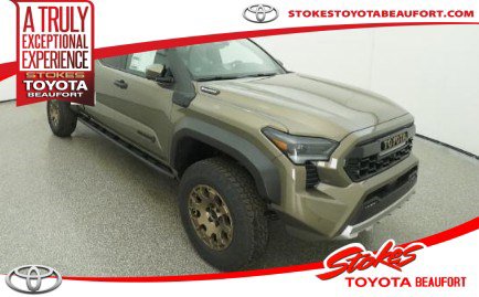 2025 Toyota Tacoma Trailhunter's photo