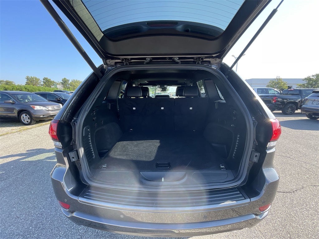 2021 Jeep Grand Cherokee Anniversary Edition photo 17