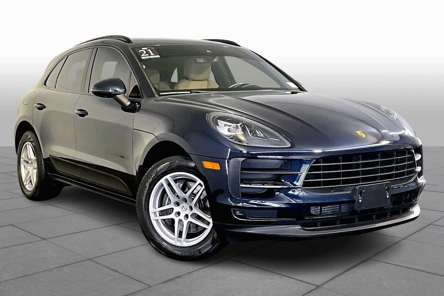 2021 Porsche Macan photo 2