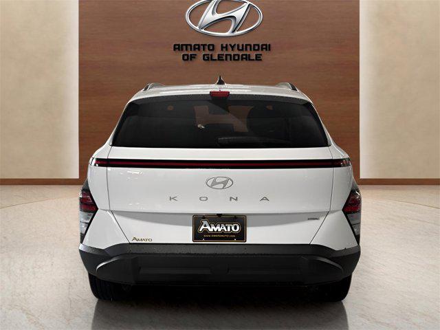 2025 Hyundai Kona SEL photo 4