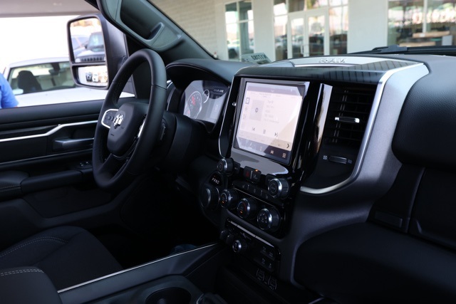 New 2026 Diamond Black Crystal Pearl-Coat Exterior Paint RAM Big Horn Sport Appearance image 18