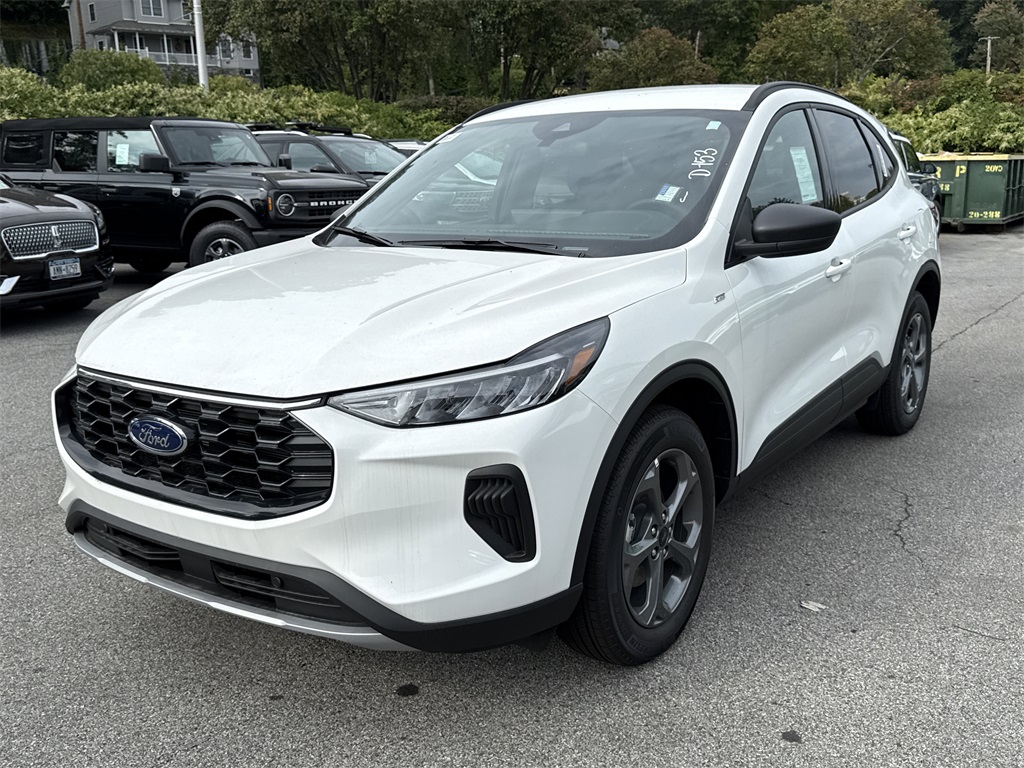 2025 Ford Escape ST-Line photo 7