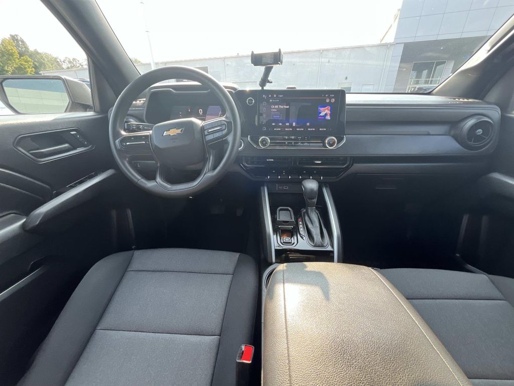 2023 Chevrolet Colorado Work Truck photo 13