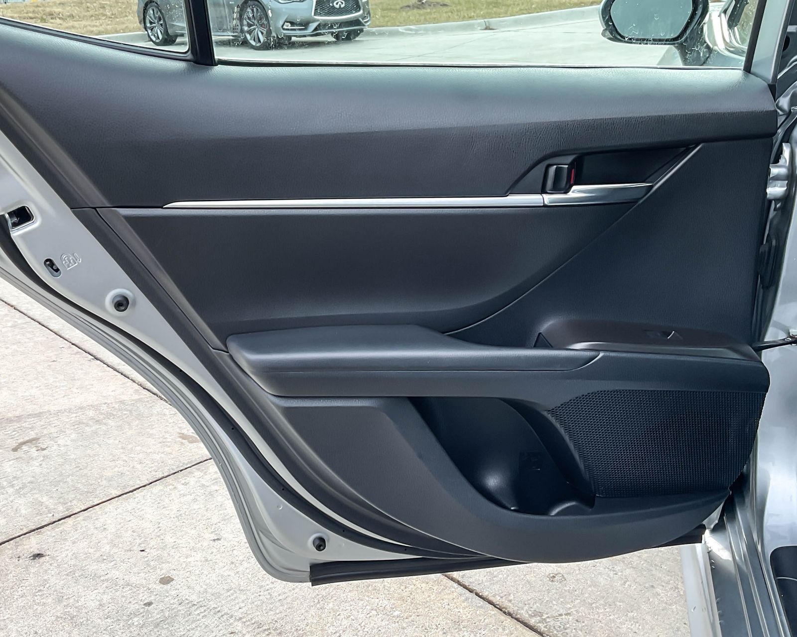 2022 Toyota Camry SE photo 19
