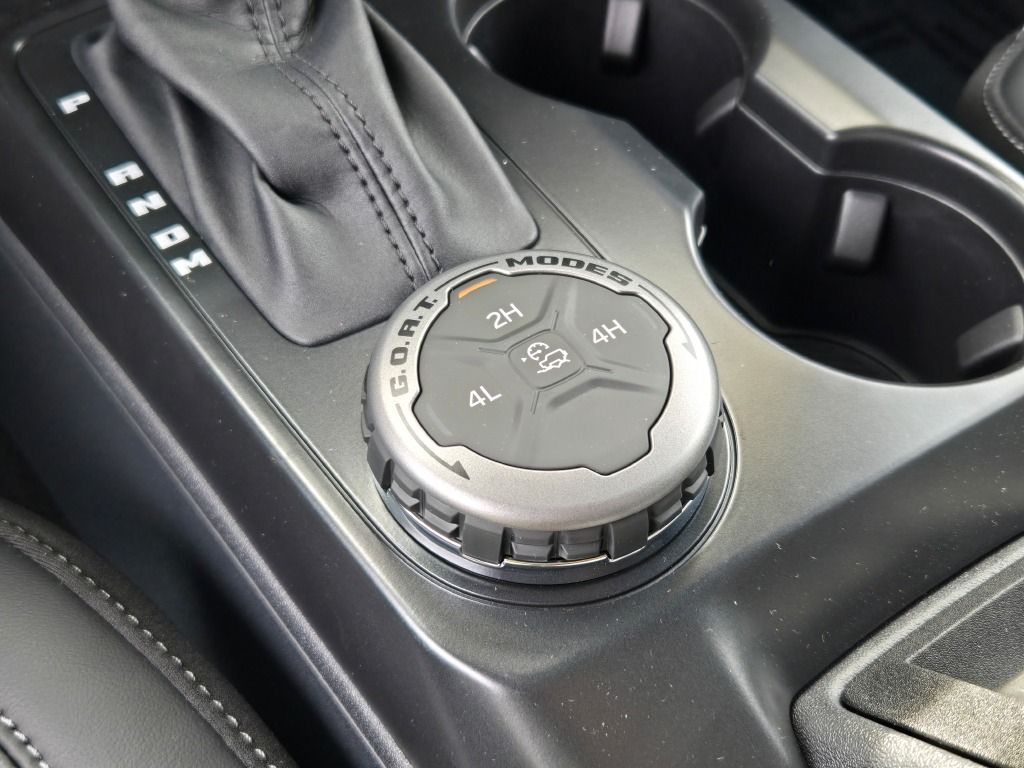 2025 Ford Bronco Outer Banks photo 25